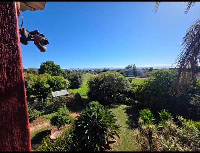 4 BEDROOM HOUSE FOR SALE IN WAVECREST